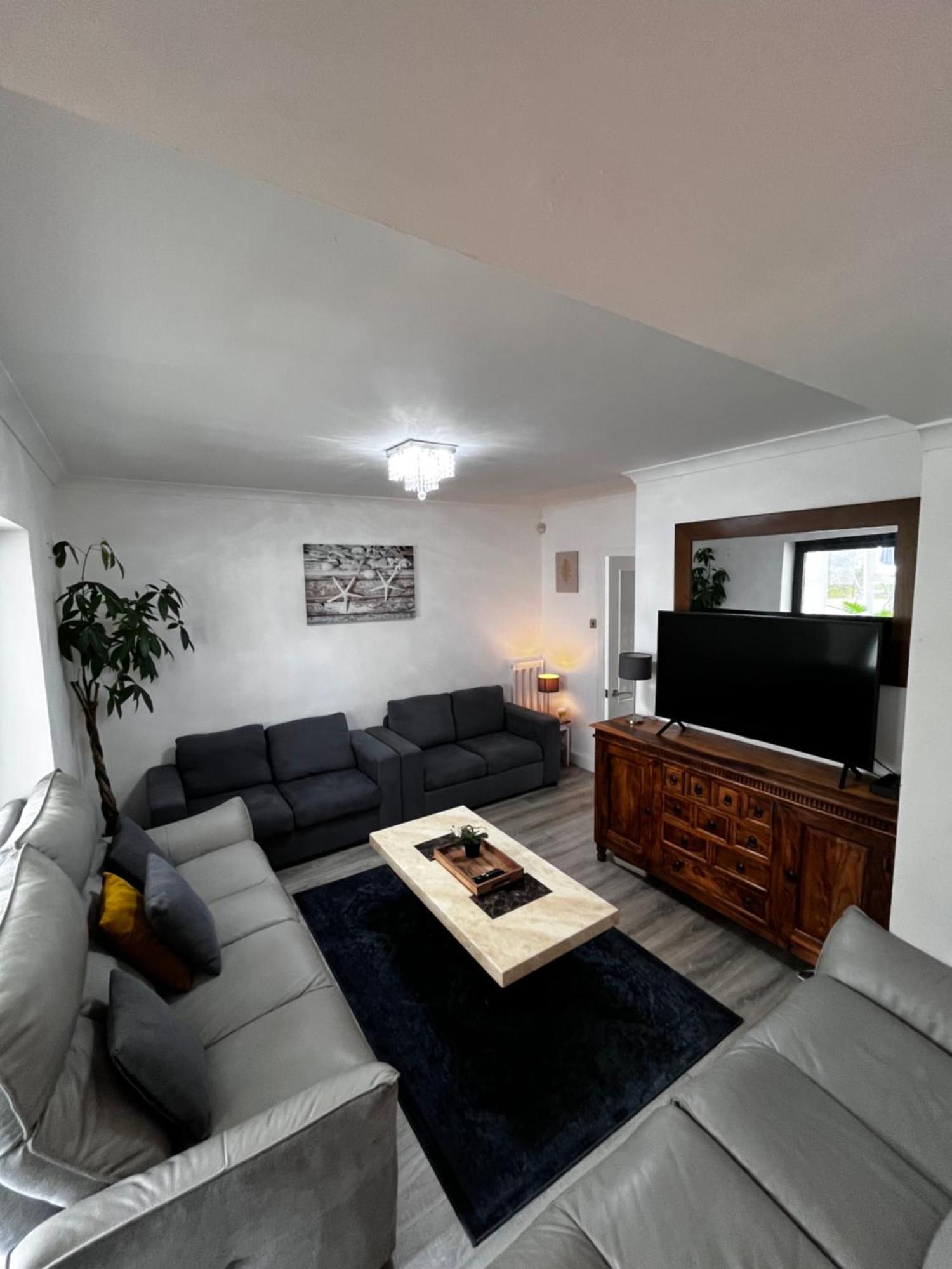 Dreghorn House 4 Bedrooms 3 Toilets 3 Reception Free Parking 233 Mbp Wifi Единбург Екстер'єр фото